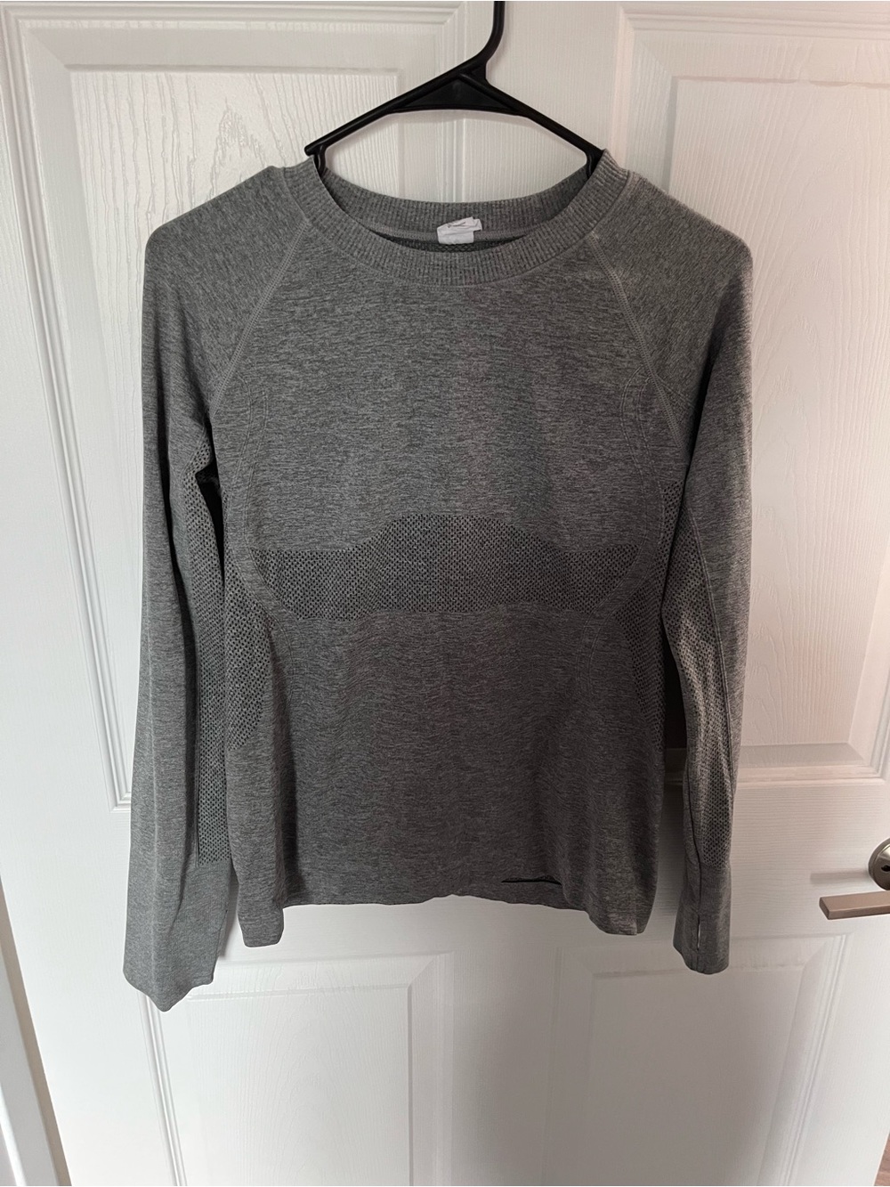 Women's Long Sleeve Lightweight Crewneck Tee in Grey